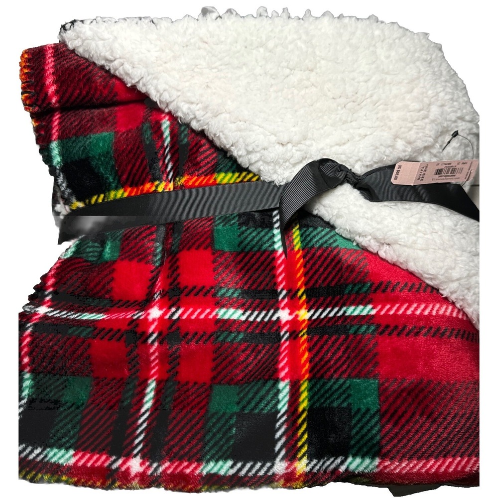 Victoria's Secret "Love Victoria" Sherpa Blanket Plush Red Plaid Throw Unopened